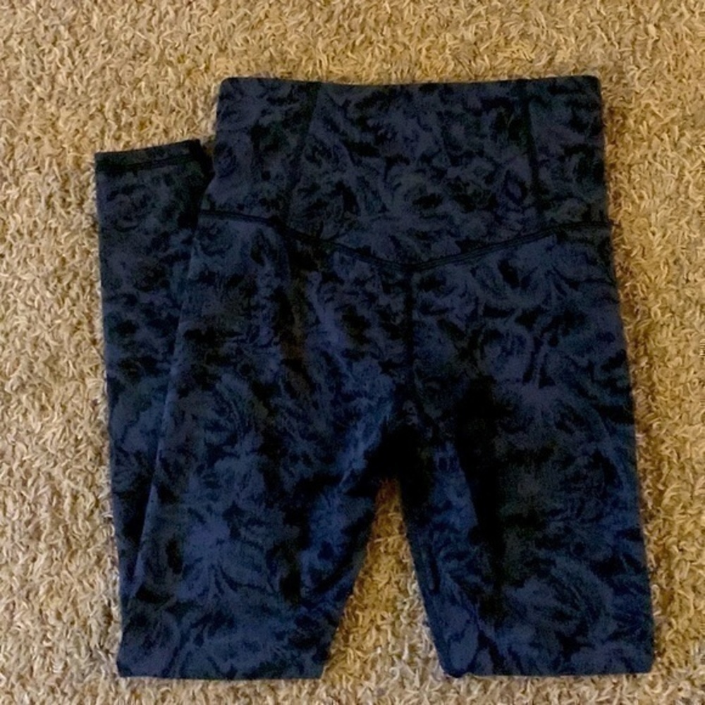 Athleta Elation textured tight - Picture 8 of 9